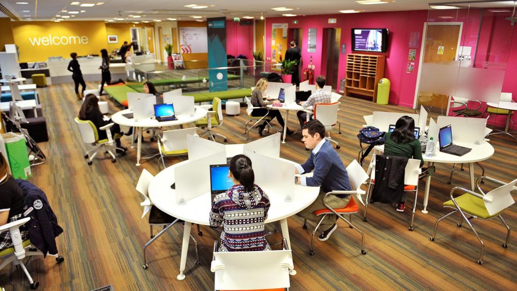 NUL-students-using-facilities-hero